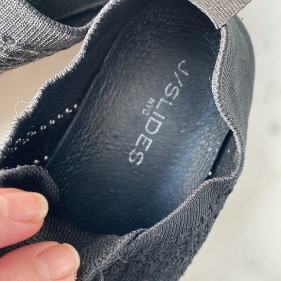 J slide NYC runners - Picture 5 of 5